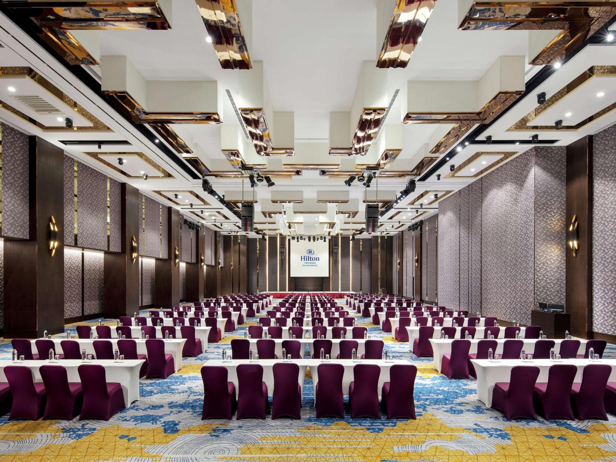 Готель Hilton Taipei Sinban New Taipei City Екстер'єр фото