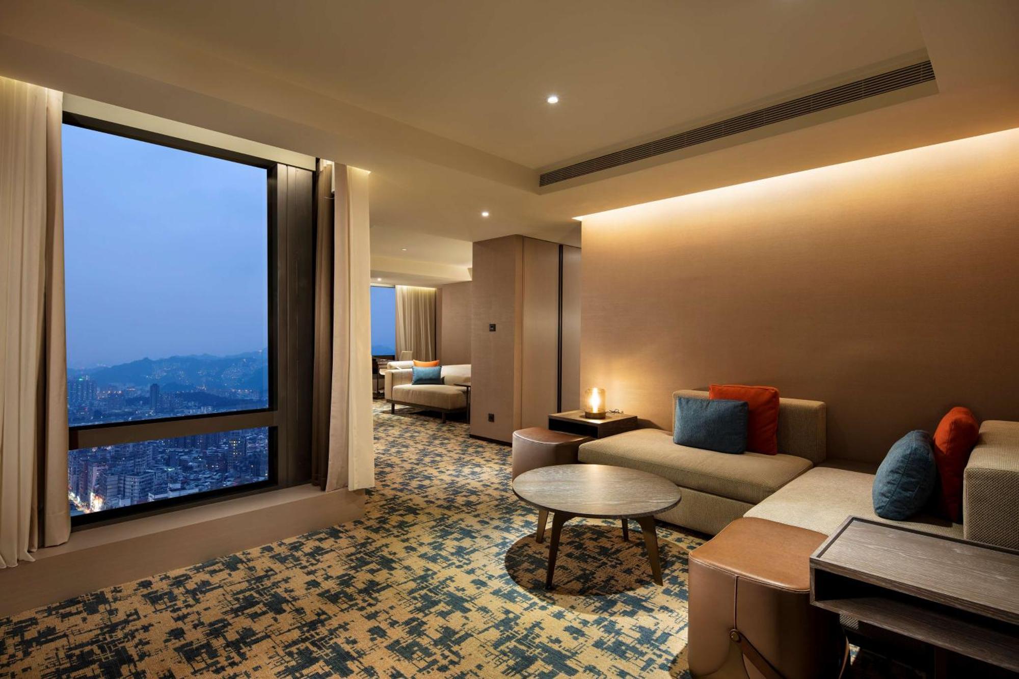 Готель Hilton Taipei Sinban New Taipei City Екстер'єр фото
