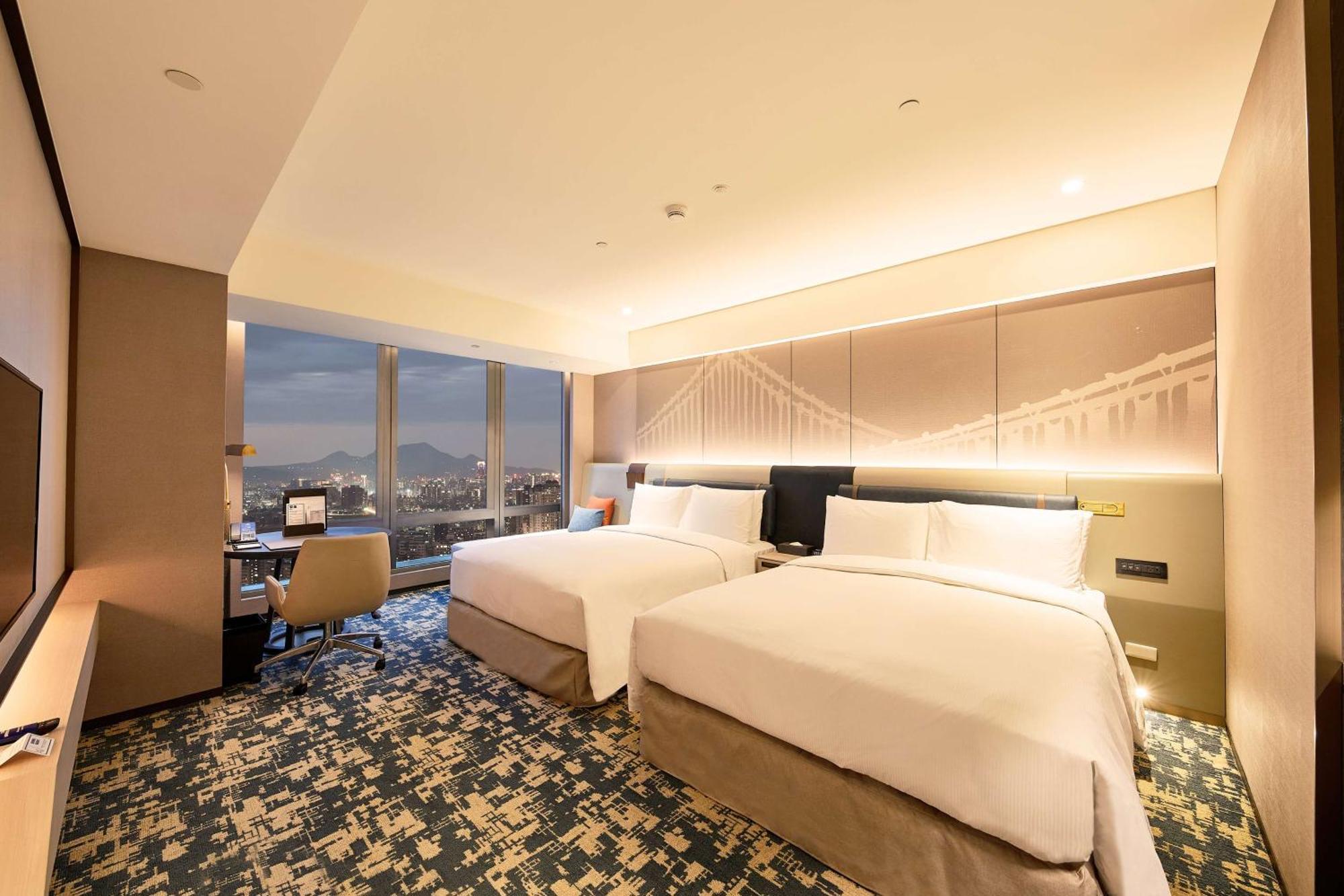 Готель Hilton Taipei Sinban New Taipei City Екстер'єр фото